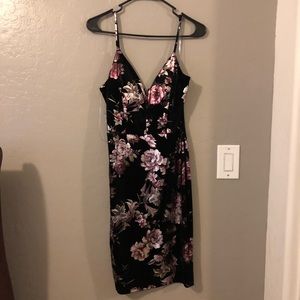 Floral velvet dress🌷